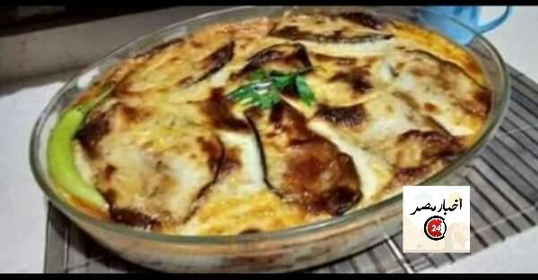 مسقعة باللحم المفروم والبشاميل